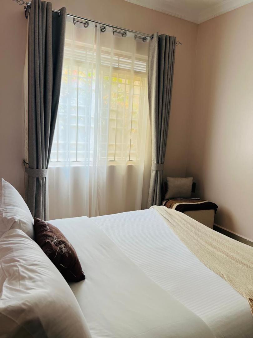 Alsander Homes Raspberry Kampala Ngoại thất bức ảnh
